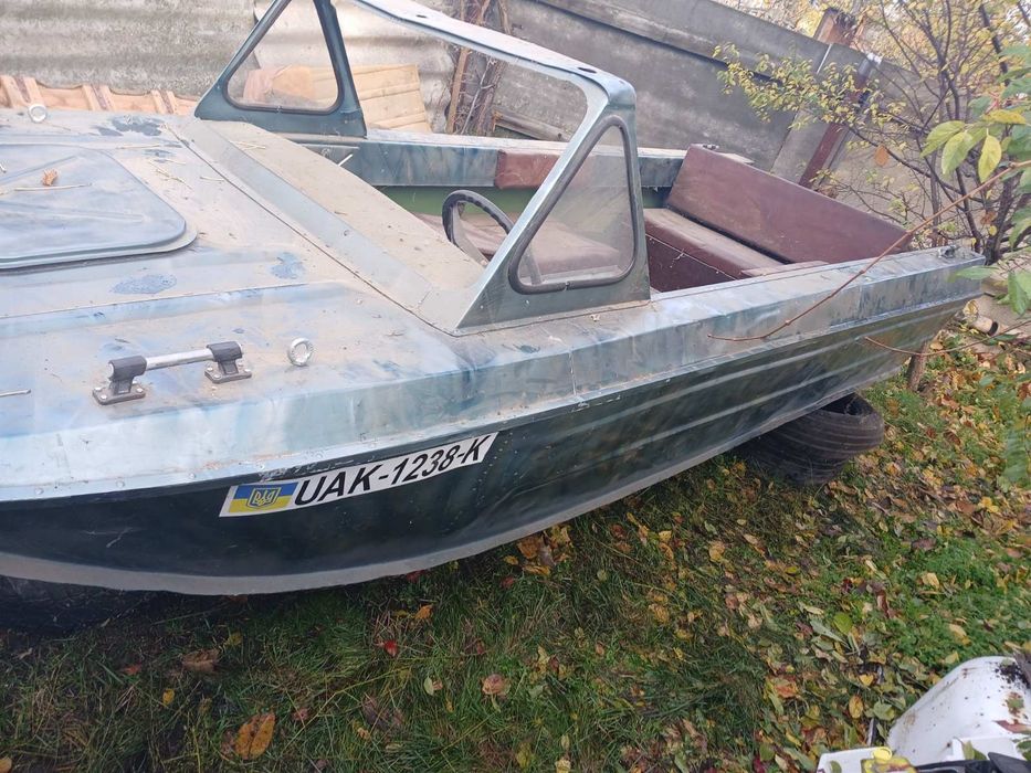 Продам лодку Серепта