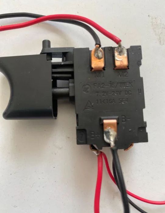 Щотки / кнопка для Акумуляторного інструменту Parkside rs550 , Makita