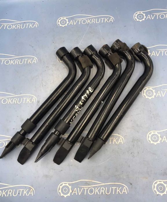 Ключ колісний на 19 Ford Focus 1 2 3 Fusion Mondeo Крюк Гак