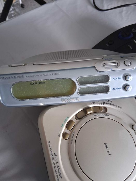 4 Rádios despertador Sony e Philips em bom estado