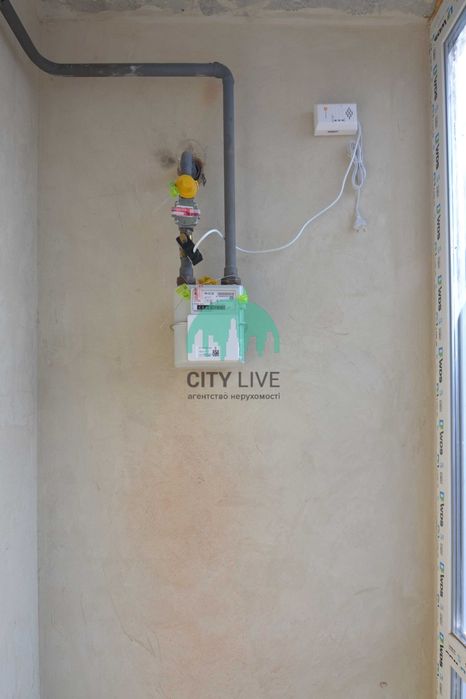 Дворівнева 2 кімнатна квартира з ТЕРАСОЮ в центрі міста(60)