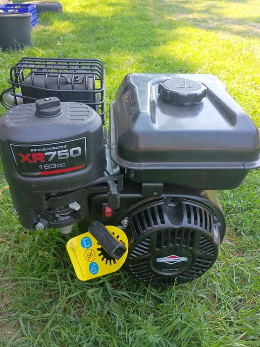 Silnik kosiarki Briggs Stratton XR 750 163cc