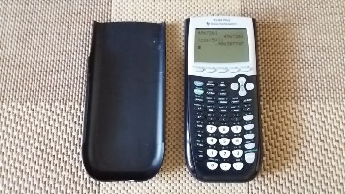 Calculadora Gráfica TI-84 PLUS (Inclui Modo Exame)