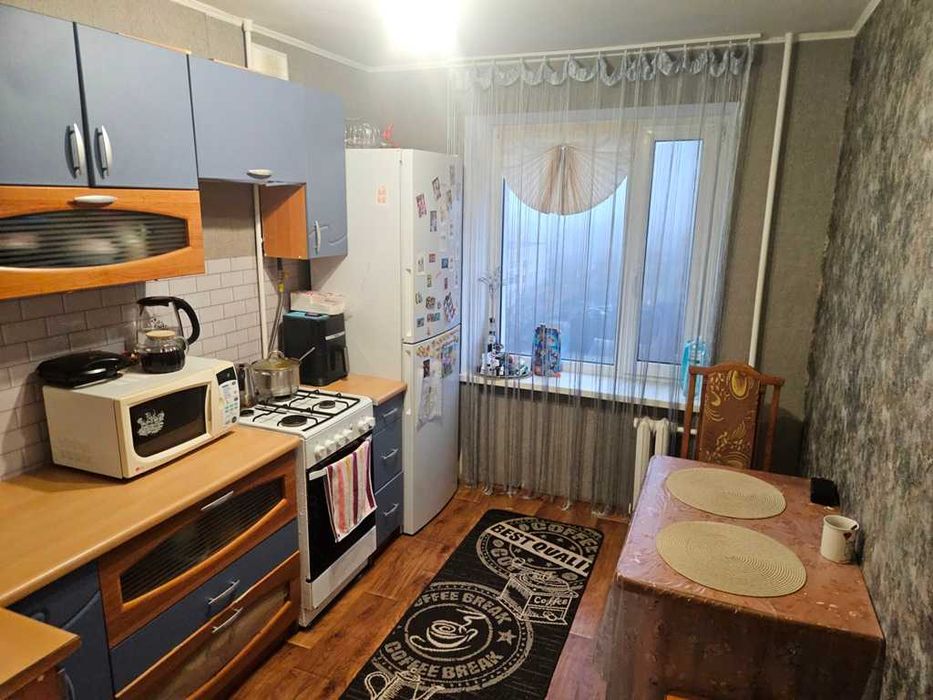 2-кімнатна, майже Центр