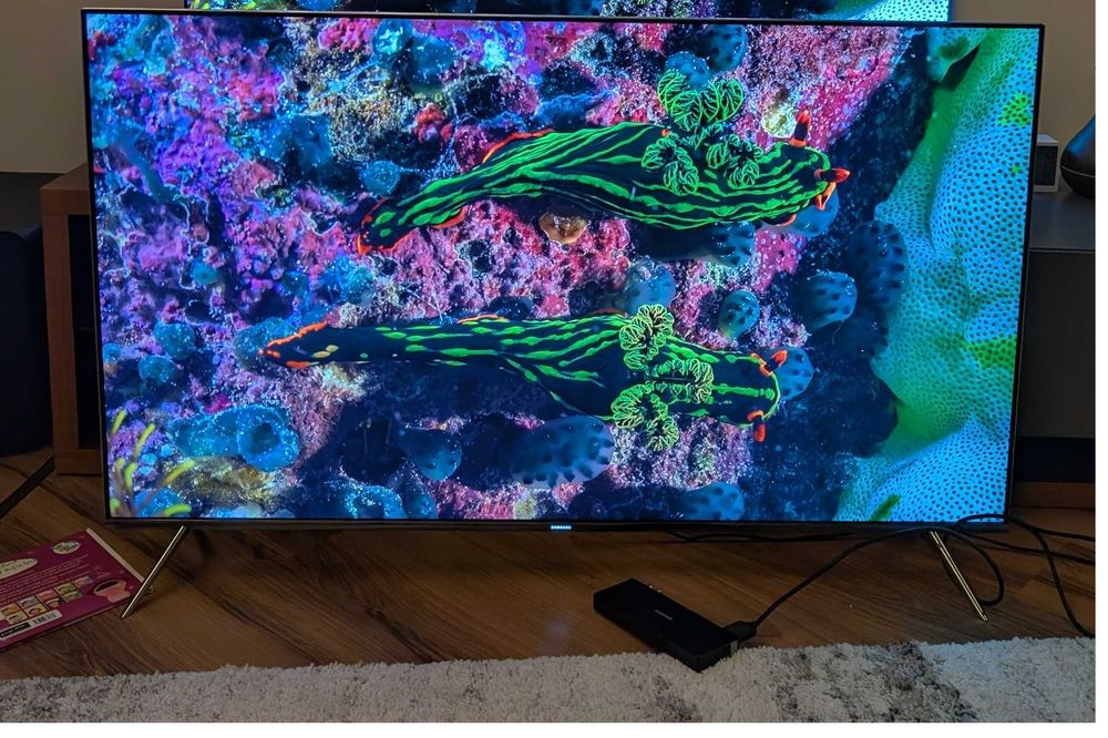 Televisão Samsung 55" Quantum Dot UHD 4K KS7000 HDR