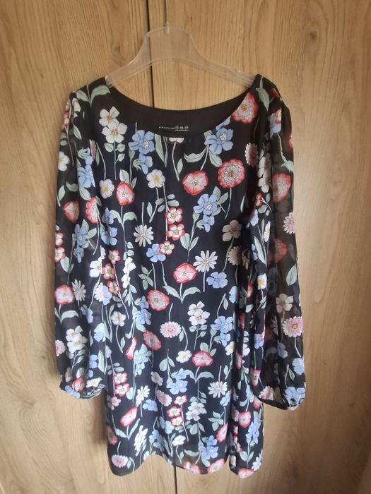 Wisiorek koloru srebrnego