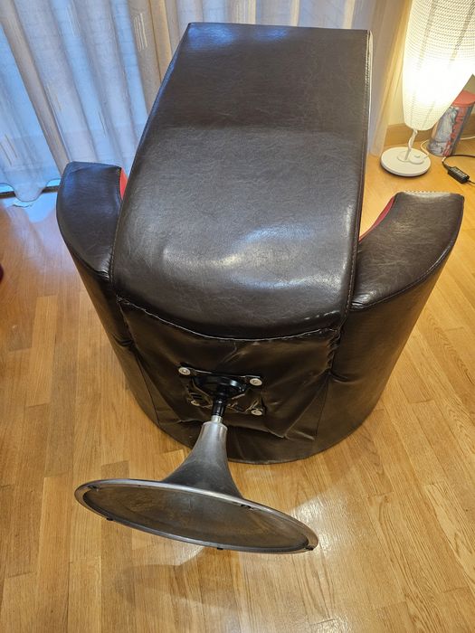 Cadeirão de design moderno, vermelho e preto