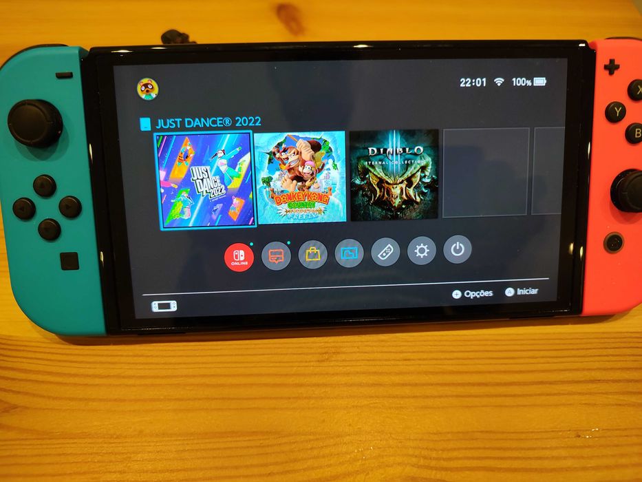 Nintendo Switch OLED 64GB Neon Blue/Red + 2 jogos fisicos