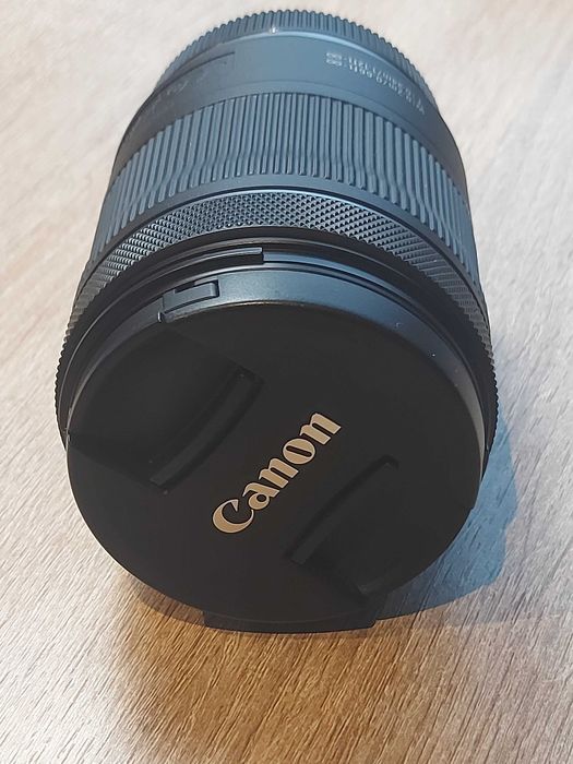 Aparat Canon RP i obiektyw z torbą w doskonałym stanie