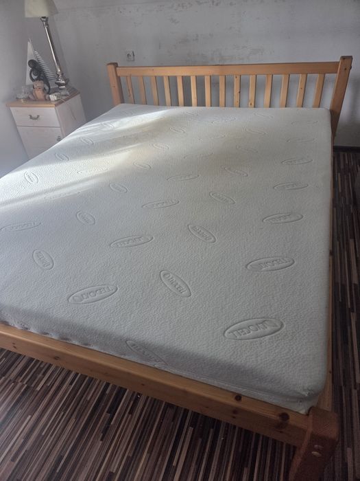 Łóżko sosnowe komplet