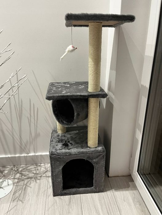 Stylowy drapak dla kota z nowoczesnym domkiem + ZABAWKA