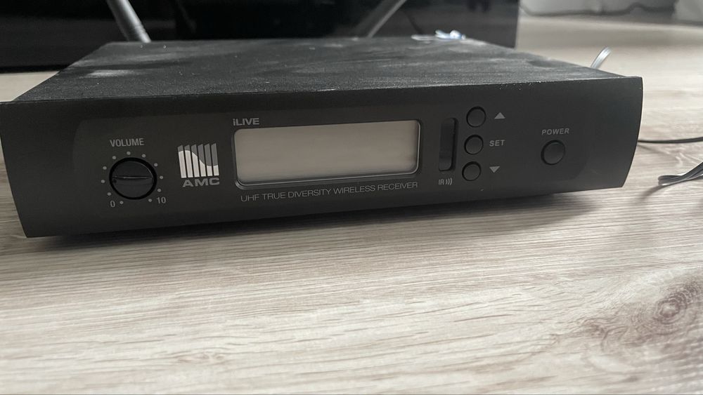 Bezprzewodowy mikrofon ilive uhf true diversity wireless receiver