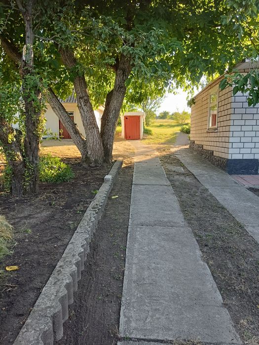 Продам будинок з  якісним  ремонтом .