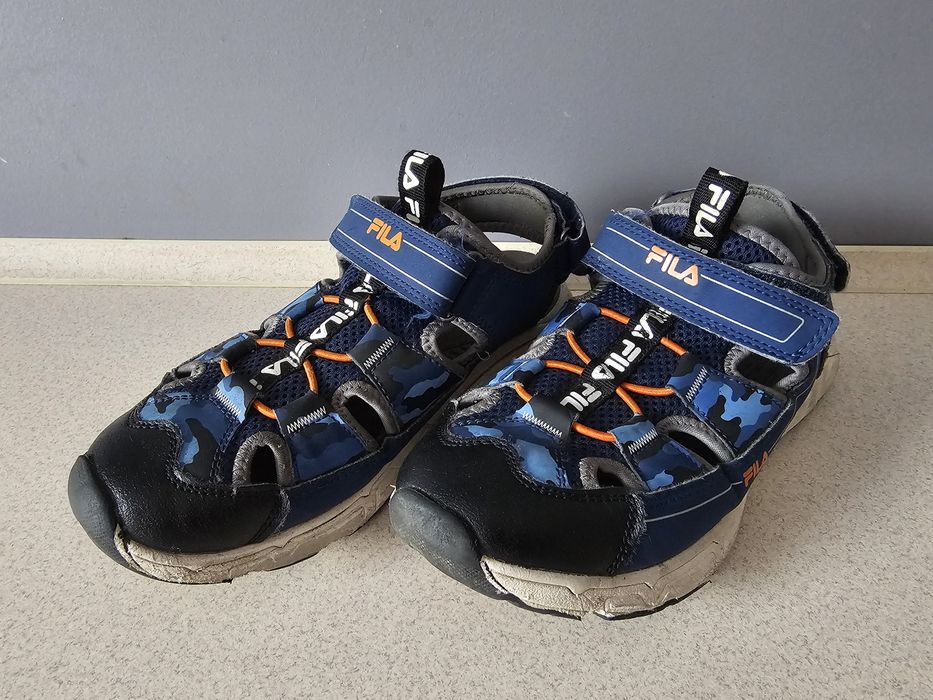 Półsandały chłopięce firmy Fila