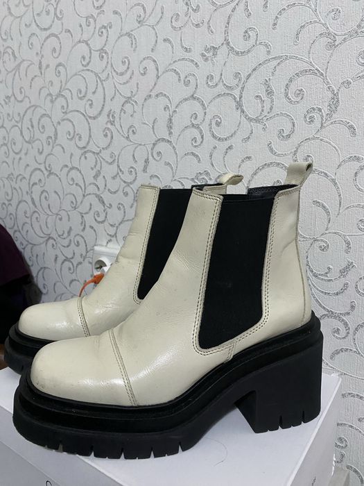 Взуття шкіряне 41 р жіноче