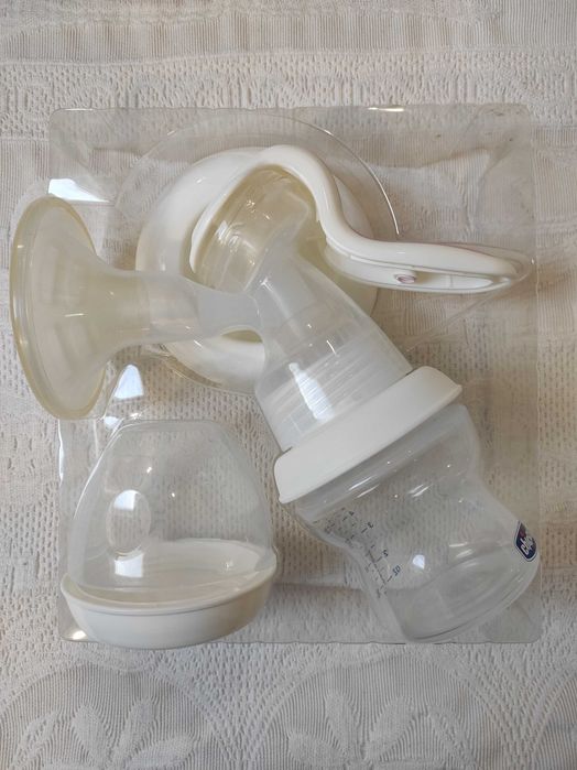 Bomba de Leite Manual Chicco + Recipientes