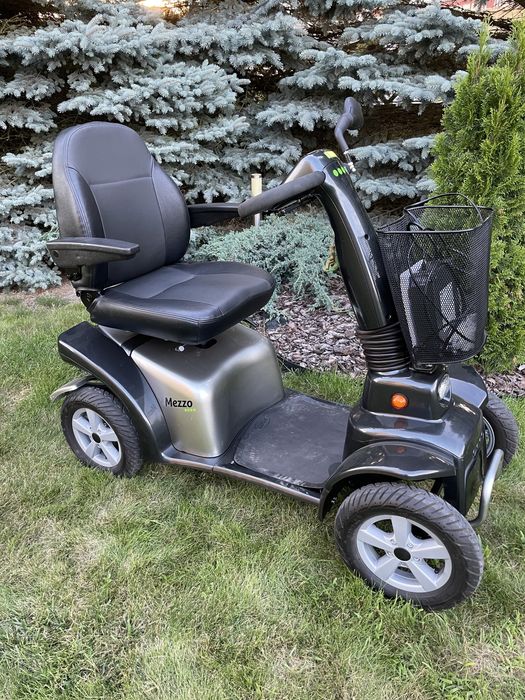 Elektryczny wózek inwalidzki skuter czterokołowy Mezzo