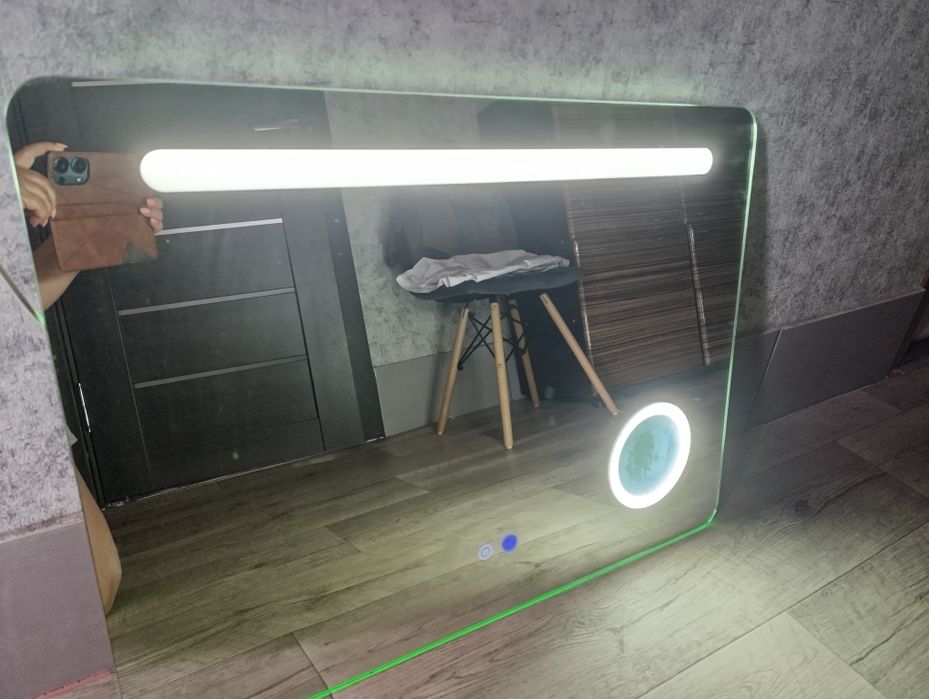 Продам велике Led- дзеркало