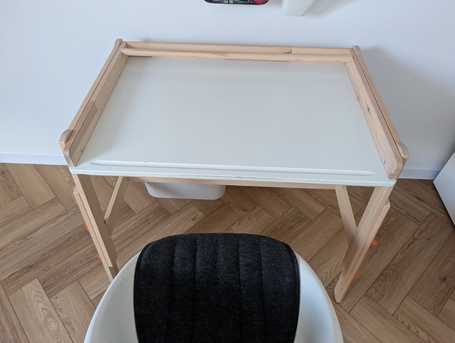 Biurko regulowane plus krzesło obrotowe