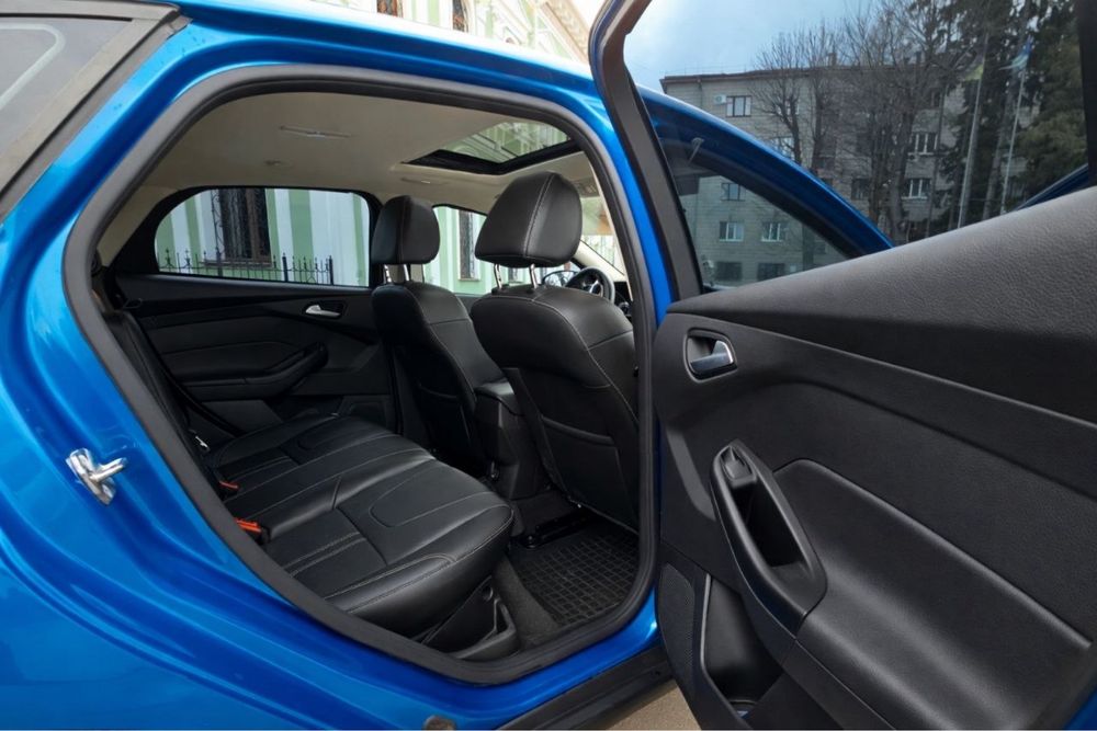 Ford Focus SE  2014 модельний рік