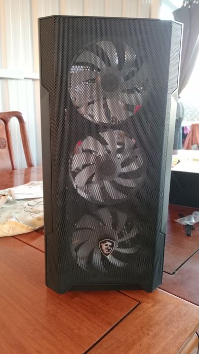 Gabinete MSI MAG Forge M100A + 4 Fans ARGB (como novo)