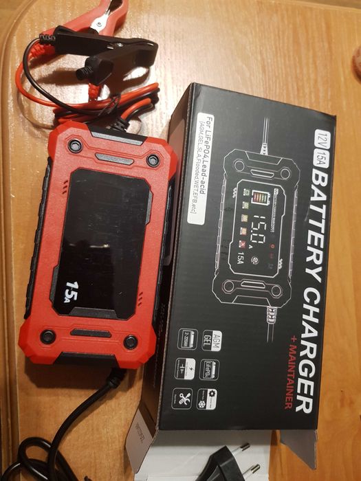 Prostownik 12V15A do wszystkich akumulatorów