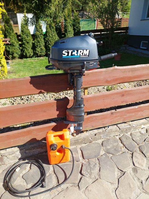 Sprzedam silnik zaburtowy Storm 6km długa stopa