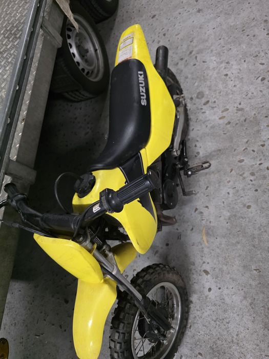 Suzuki JR 50   .