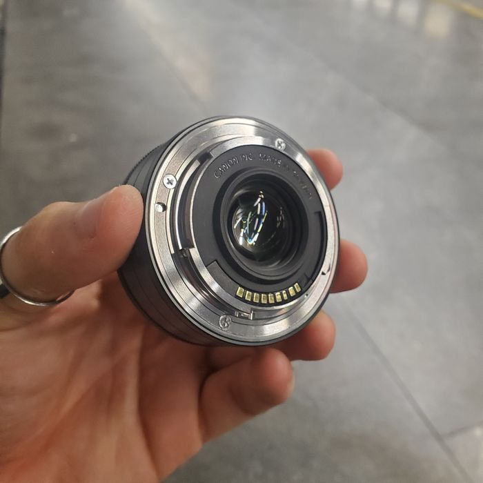 Canon 22mm F/2 EF-M