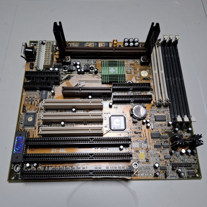 Płyta główna SOYO SY-6KL slot 1 AT ATX ISA AGP Retro pc