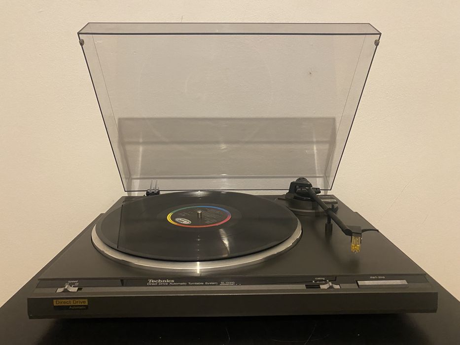Вініловий програвач вініл Technics SL-D 310