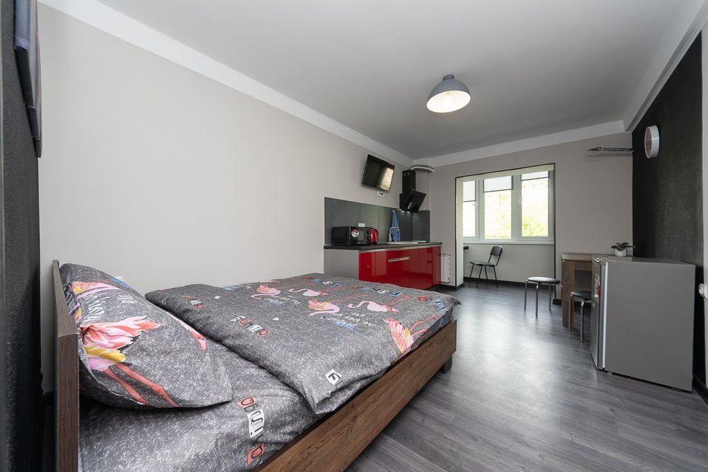 Смарт Квартира 2хв від метро Героїв Дніпра Оболонь