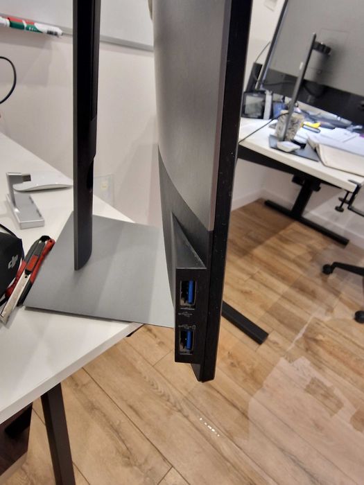 Monitor Dell U2721DE