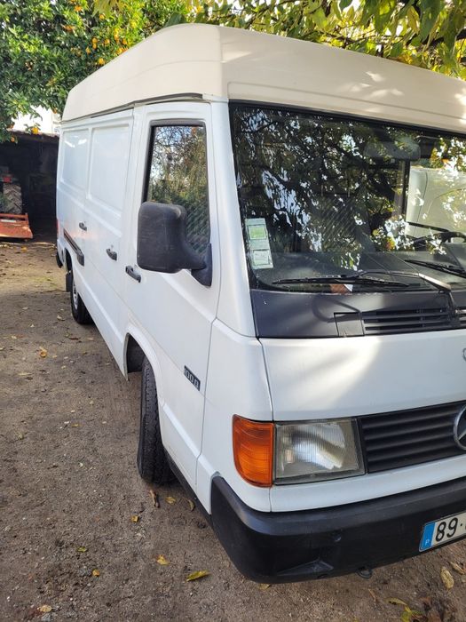 Mercedes  Benz Mb100