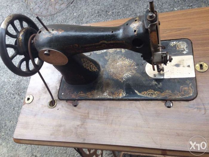 Máquina de Costura Singer