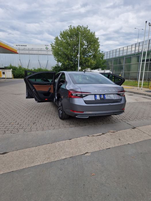 Wynajem samochodów Nowe Corolle..