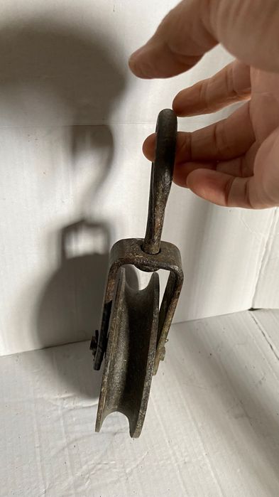 Roldana antiga em ferro