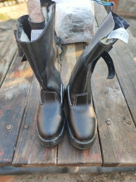 Спец обувь хорошая