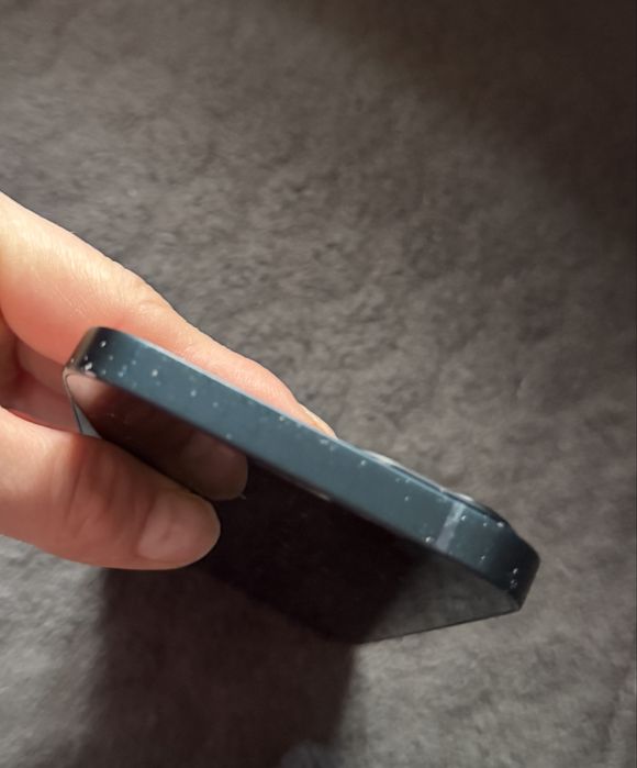 Iphone 13 ciemny niebieski