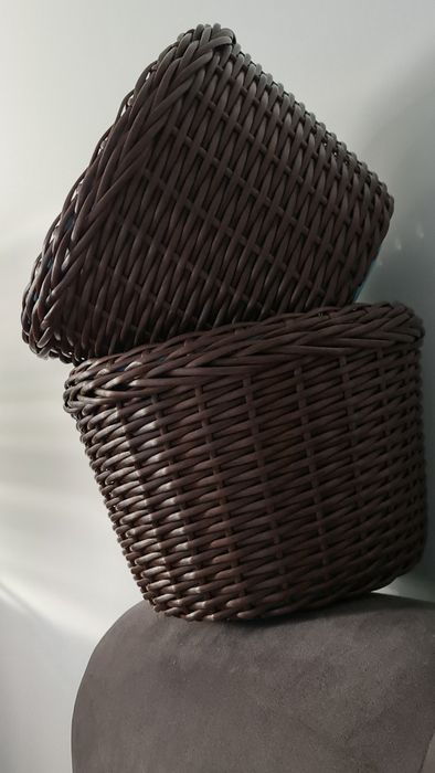 Кашпо з ротангу.