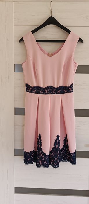 Sukienka w rozmiarze 36