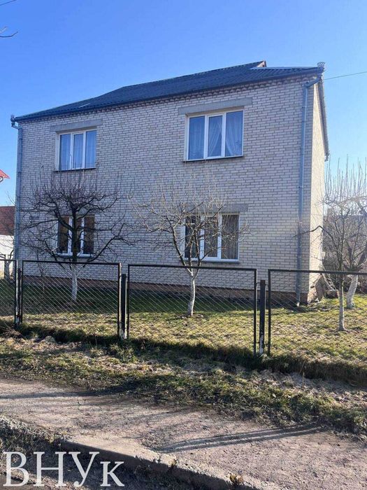 Продам затишний будинок біля лісу та озера в м. Ківерці