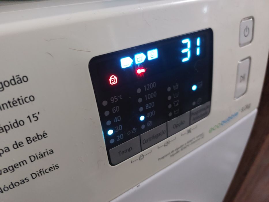 Maquina de lavar Samsung 8kg EcoBubble 

Com vários programas de lavag