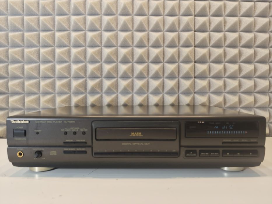 Odtwarzacz CD Technics SL PG 590