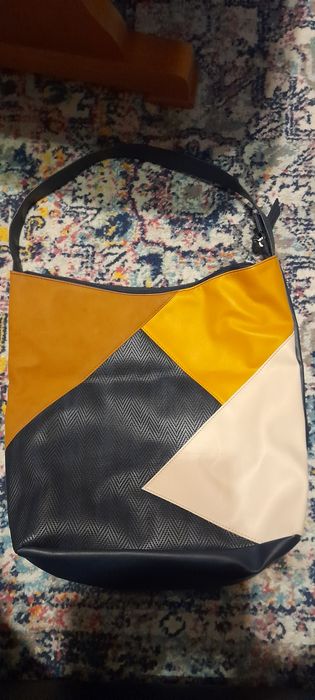 Torebka damska Avon a4