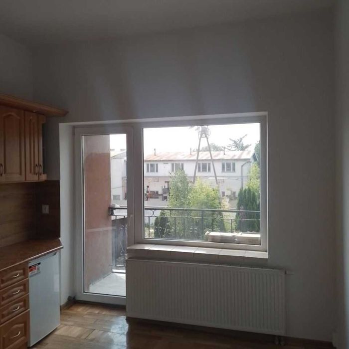 1-pok lokal 15 m2 z łazienką, balkonem, aneksem kuchennym do wynajęcia