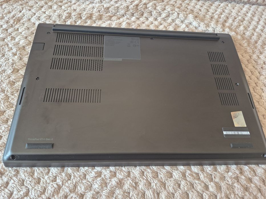 Ноутбук Lenovo ThinkPad E14 Gen 4 / Core i7-1255U / 16 / 512