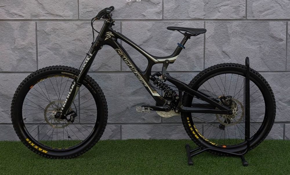 Велосипед Santa Cruz V10 carbon