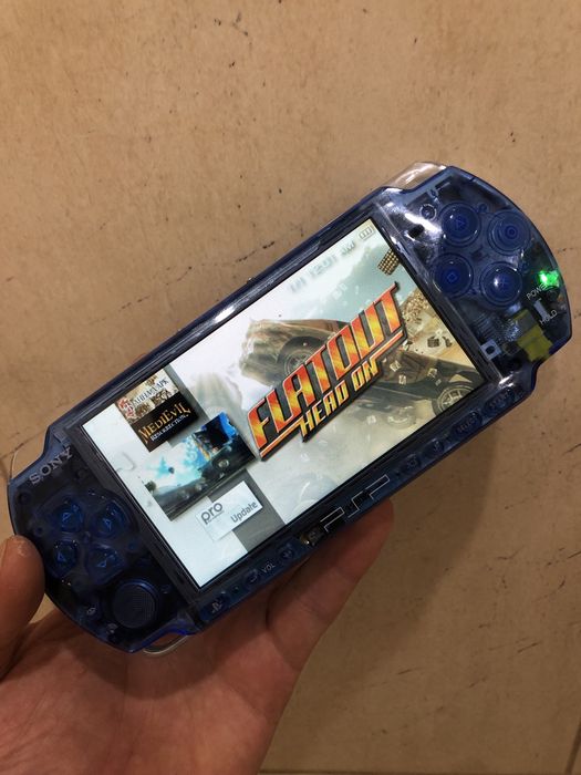 Psp sony 3008, 10/10 + комлект