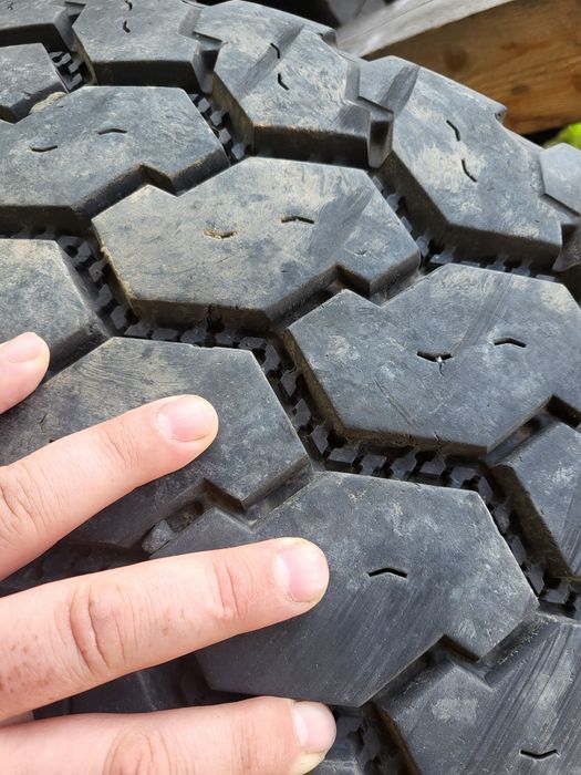 Шина 365 80r20 Bridgestone